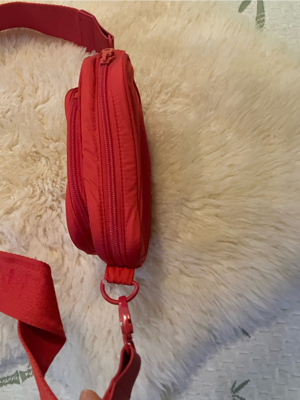 NWT Aerie Makin' Moves Crossbody Bag in Red. - Picture 8 of 11